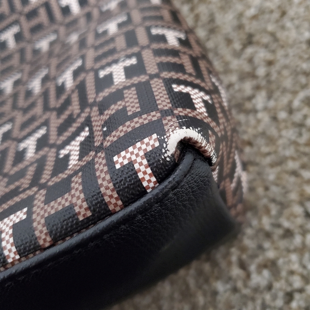 Tommy Hilfiger Jacquard Monogram Pebbled Print Handbag - Picture 6 of 6